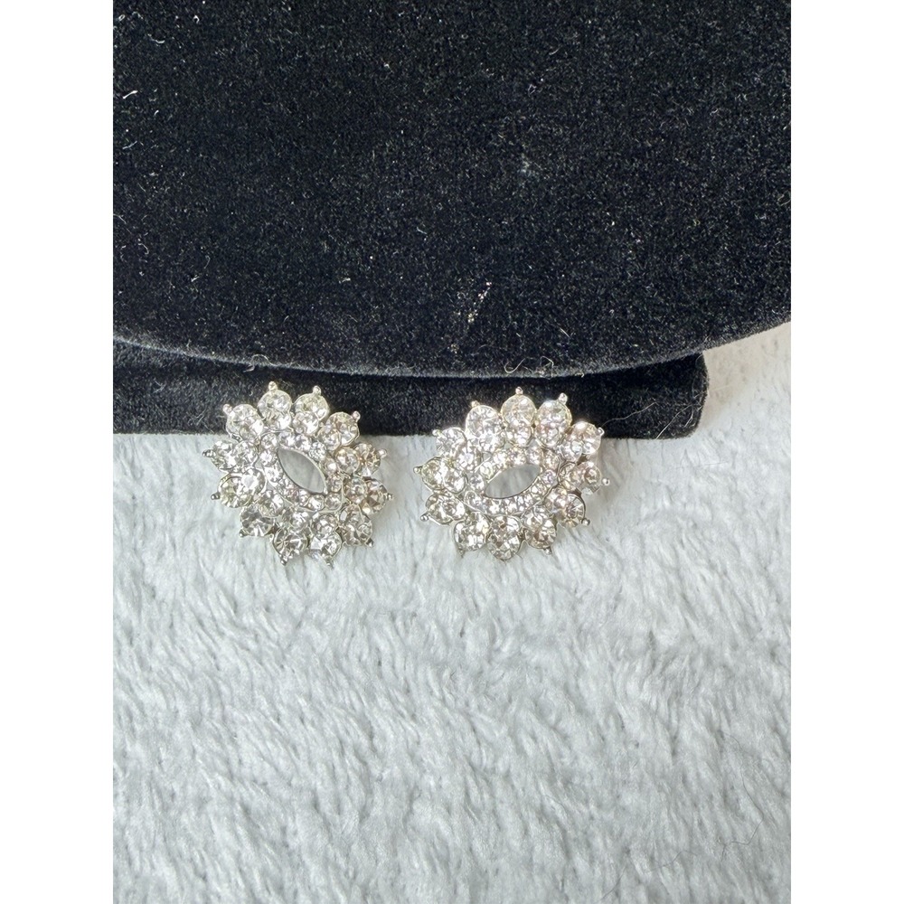 Unbranded Stud Earrings Women OS Silver Rhinestone Vintage Sunburst Cluster - Picture 2 of 4
